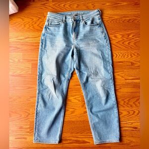 American Eagle Mom Jean